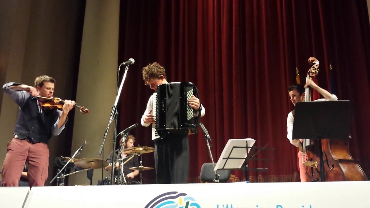 Martynas Levickis Hava Nagila