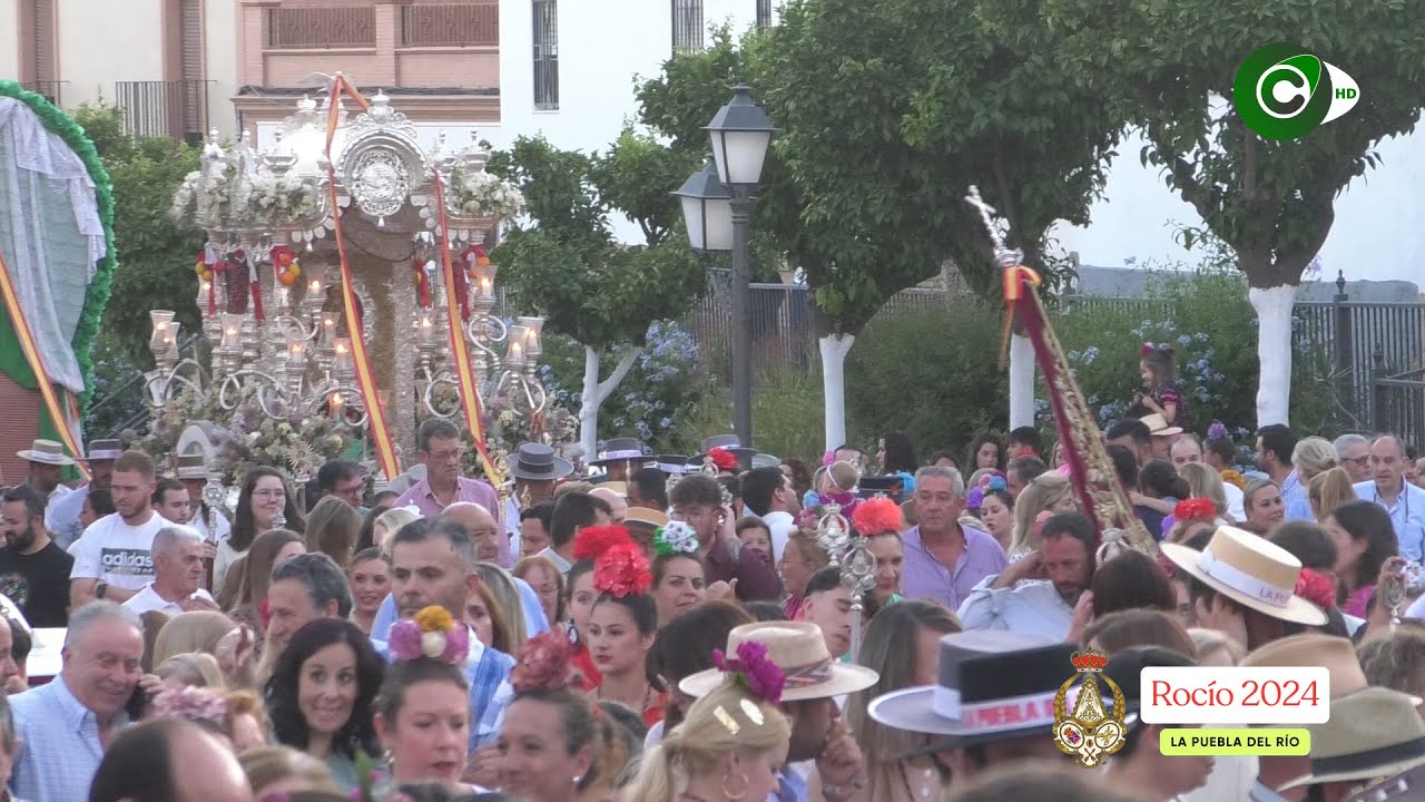 La Puebla del Río recibe a su Hdad. del Rocío, rodeada del cariño de su gente.
