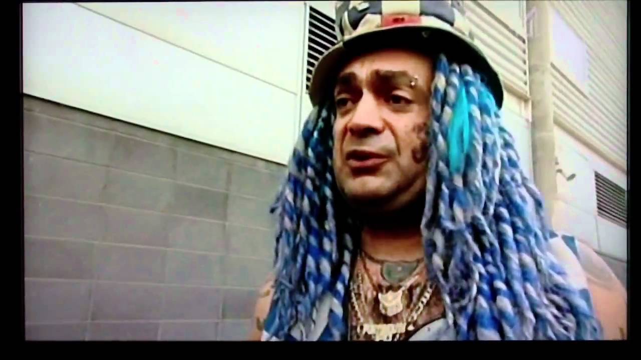 CHANNEL 4 NEWS - PORTSMOUTH FC AT HULL - 22-10-2010 - POMPEY ON THE BRINK OF IMMINENT LIQUIDATION
