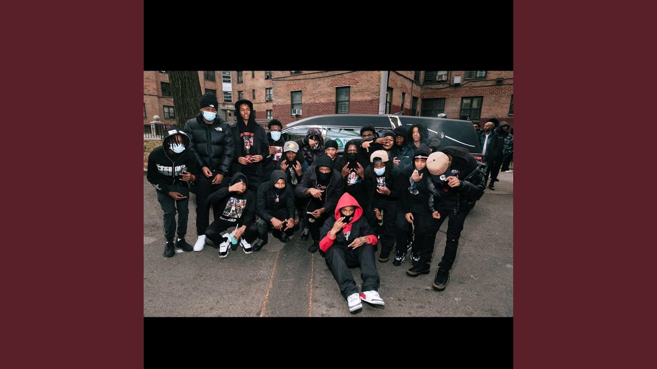 Stepback (feat. Boe Bs)