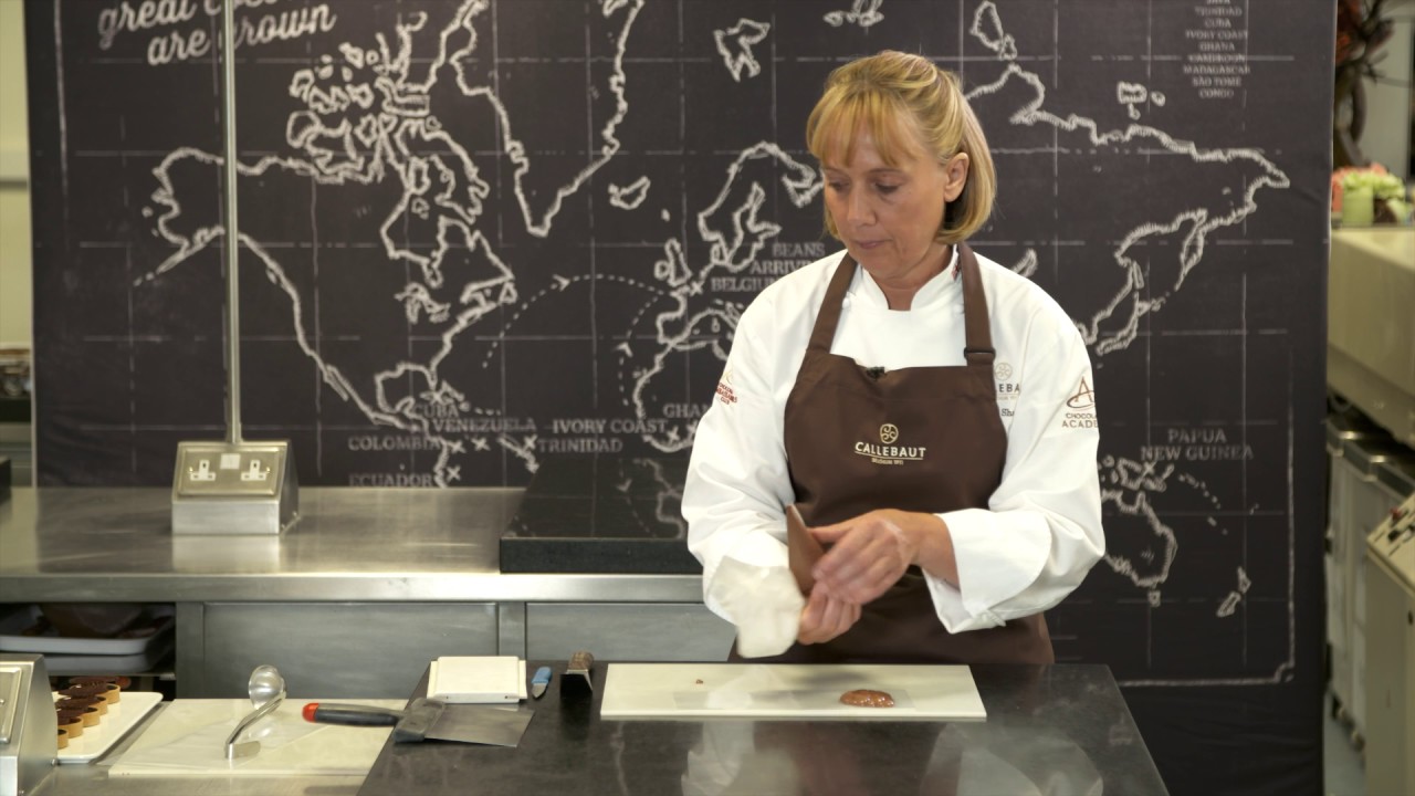 Callebaut: How to Make Fine Chocolate Decorations