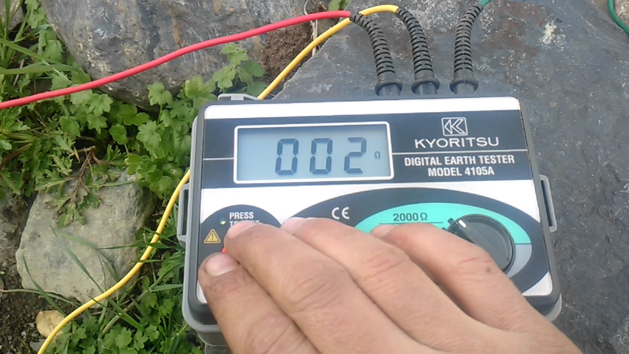 Medici&oacute;n de tierra poso a tierra con Medidor de Tierra Kyoritsu 4105A