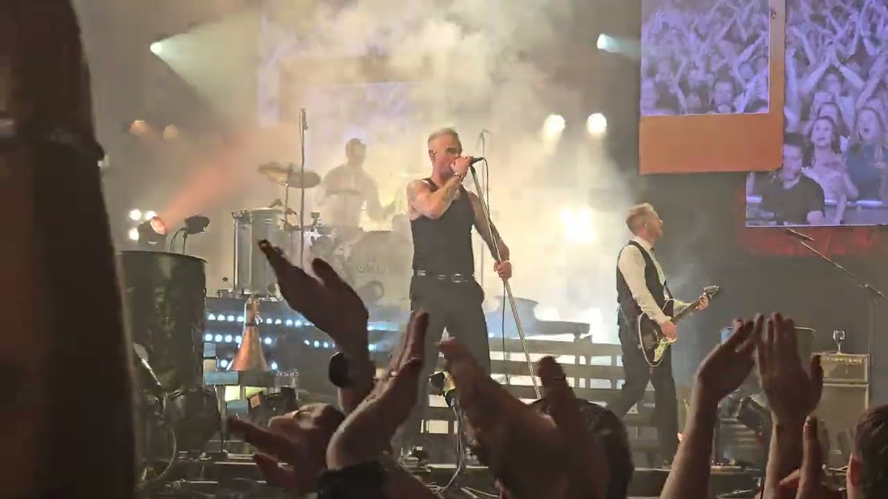 Kaizers Orchestra - Resistansen (live)