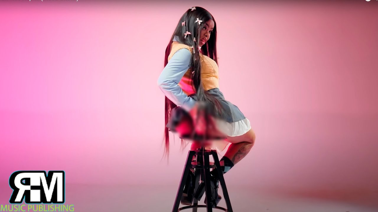 La Mas Doll - Me Repite (Video Oficial)