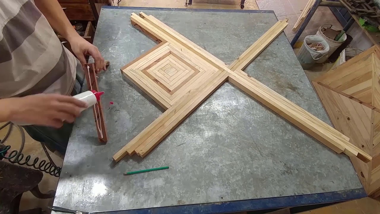 Mesa de madeira marchetada (Parte 01)