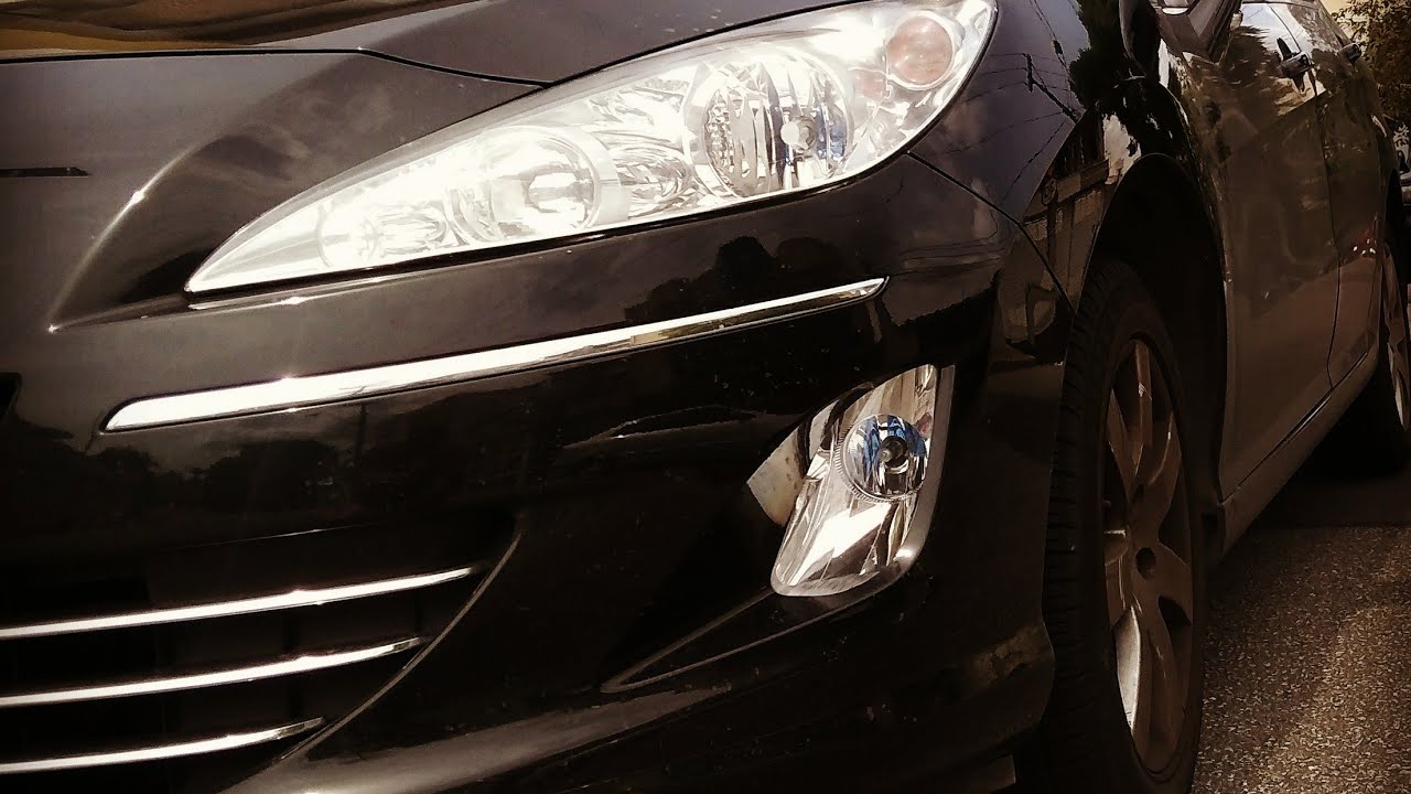 Peugeot 408 e Peugeot 308: Como trocar lâmpada do farol de neblina (milhas)