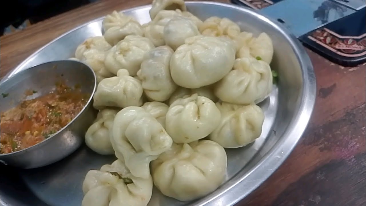 momos kese banaye // How to make momos.     Ghar me Momos kese banaye