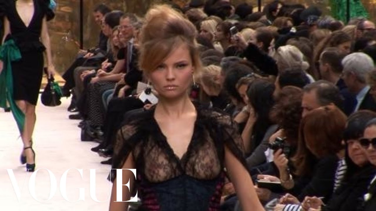 Fashion Show - Louis Vuitton: Fall 2009 Ready-to-Wear