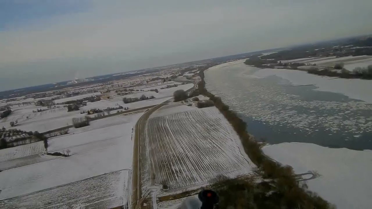 Zimowy patrol nad Wisłą