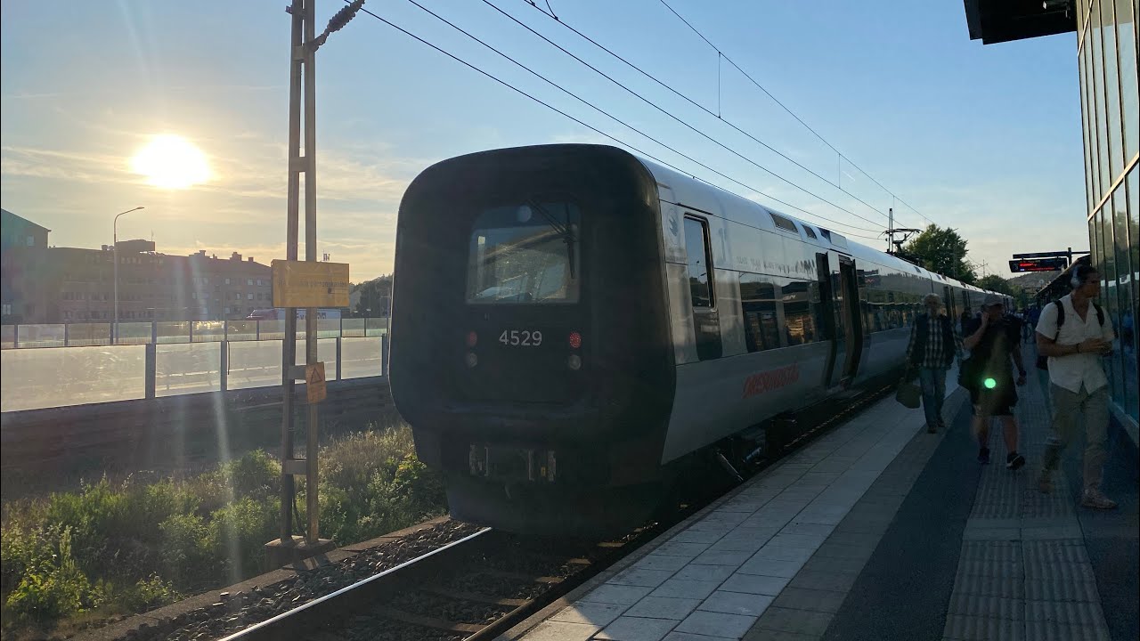 Tåg vid Mölndal station