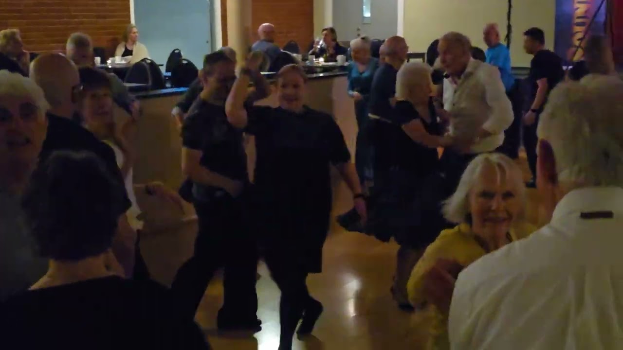 Jackson med Sounders på Bodils dancing 9.2 .24 Grorud Dansnytt Jan Tore Eriksen