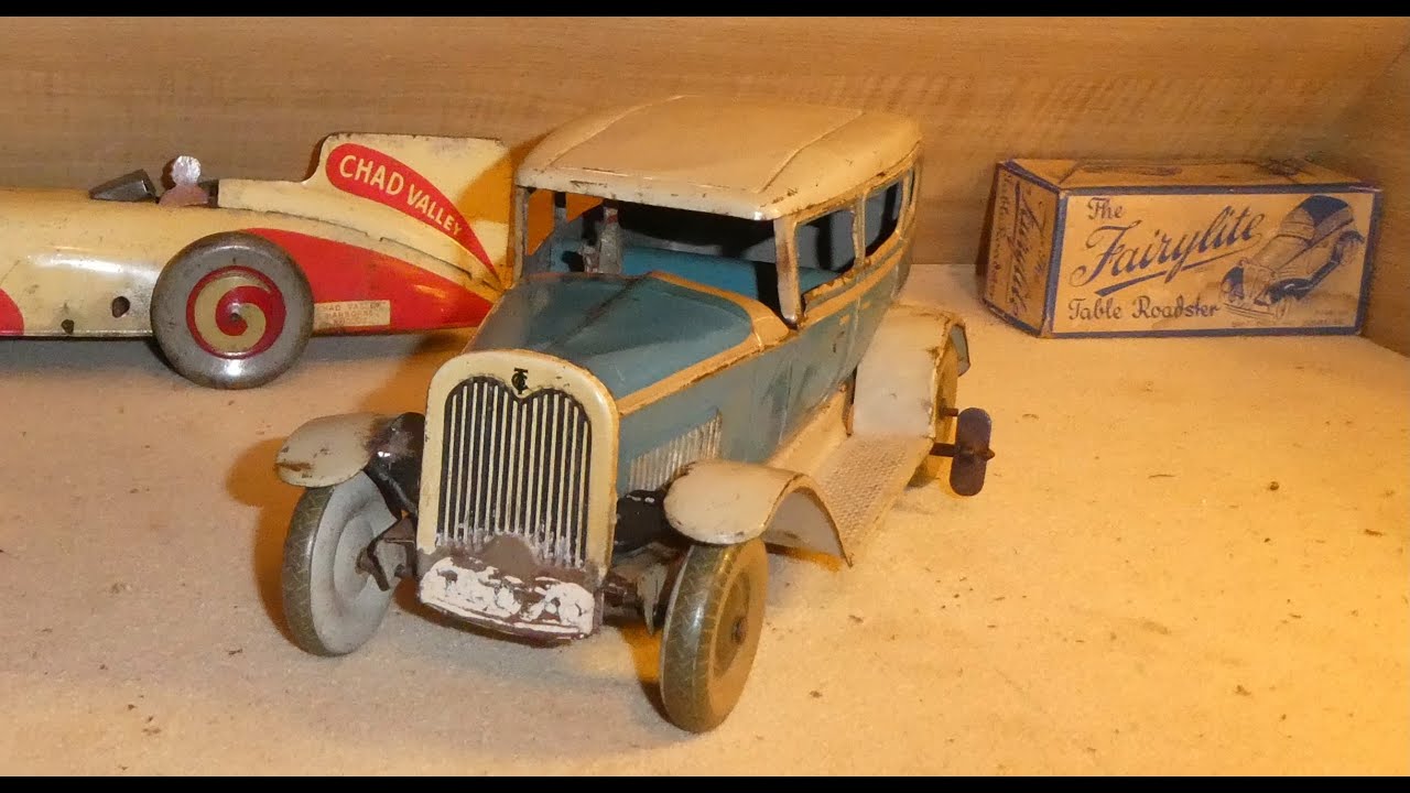 Tippco Limousine Car. Made before 1945.  Clockwork. No. 301.