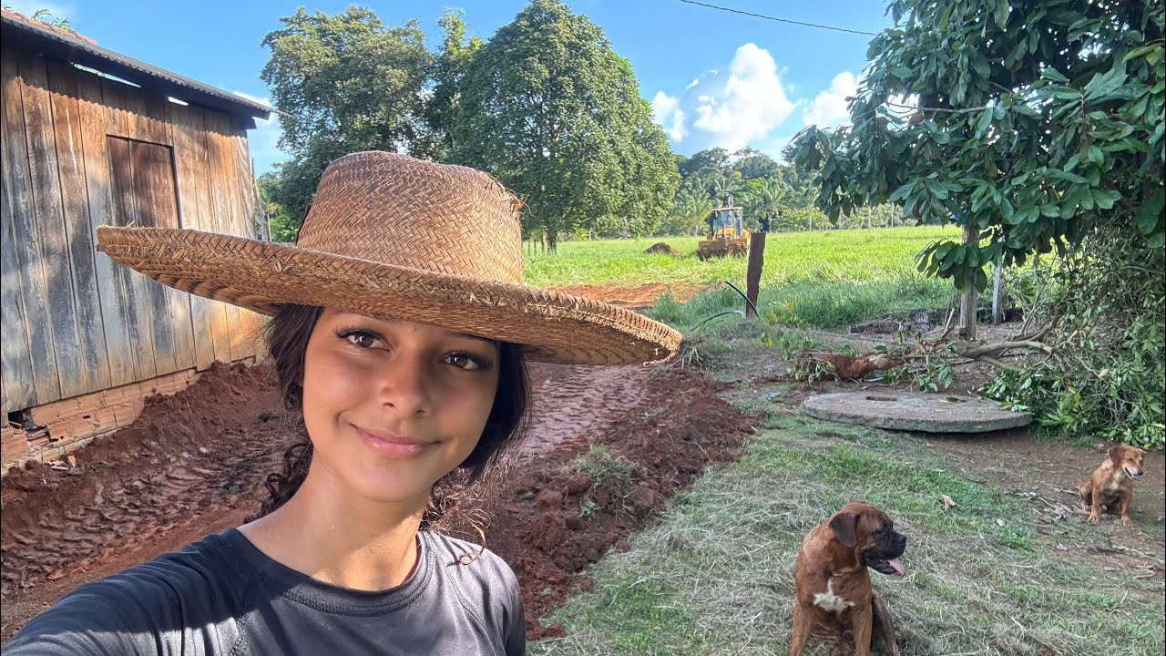 Era perigoso o poço da área desbarrancar  e decidimos aterrar o poço do meio da área