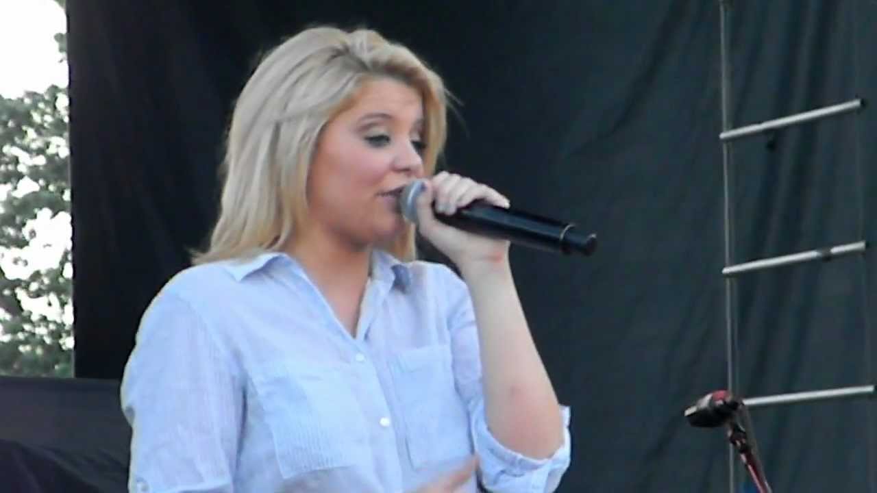 Lauren Alaina - I Don't Want To Miss A Thing