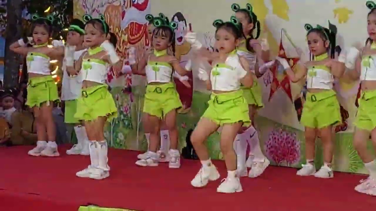 Cover Múa Ếch Ngoài Đáy Giếng