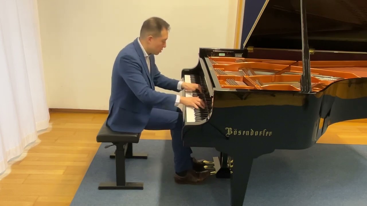 Thomas Yu-Tung Pan plays the works by J. S. Bach, J. Suk, R. Wagner/Fr. Liszt