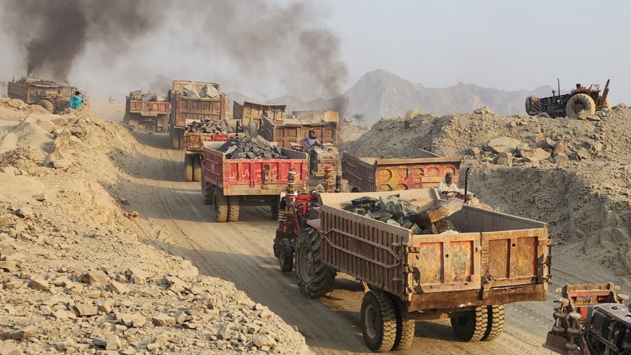 Extreme Mountain Climbing: Tractors Lifting Front Wheels Under Heavy Load! 🚜🔥