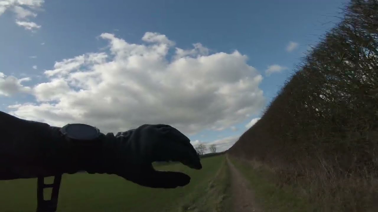 POV 33km Mountain bike loop from Tring through Ashridge forest and back. Cold UK morning ride #mtb