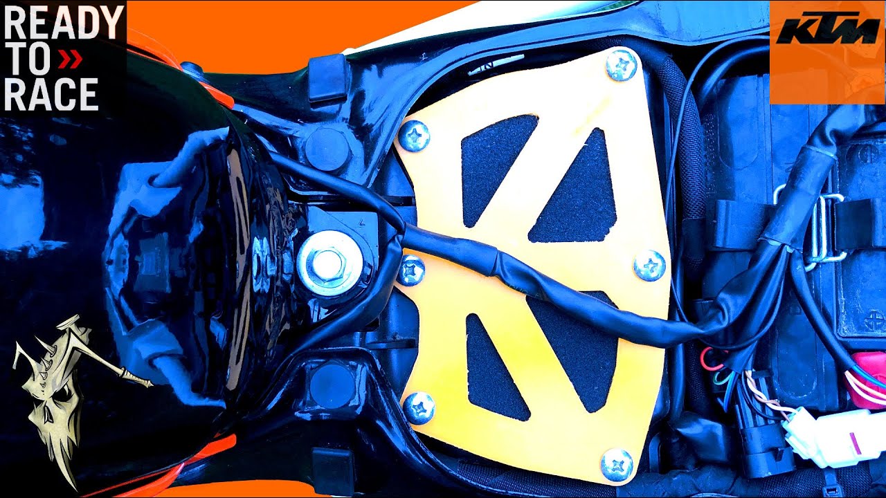 Открыть крышку воздушного короба Установка KTM 390 125 200 250 Duke