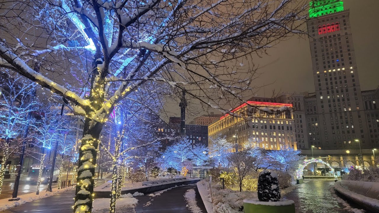 ❄️ Cleveland, Ohio Winterland Snow Walk at Public Square (January 2023)