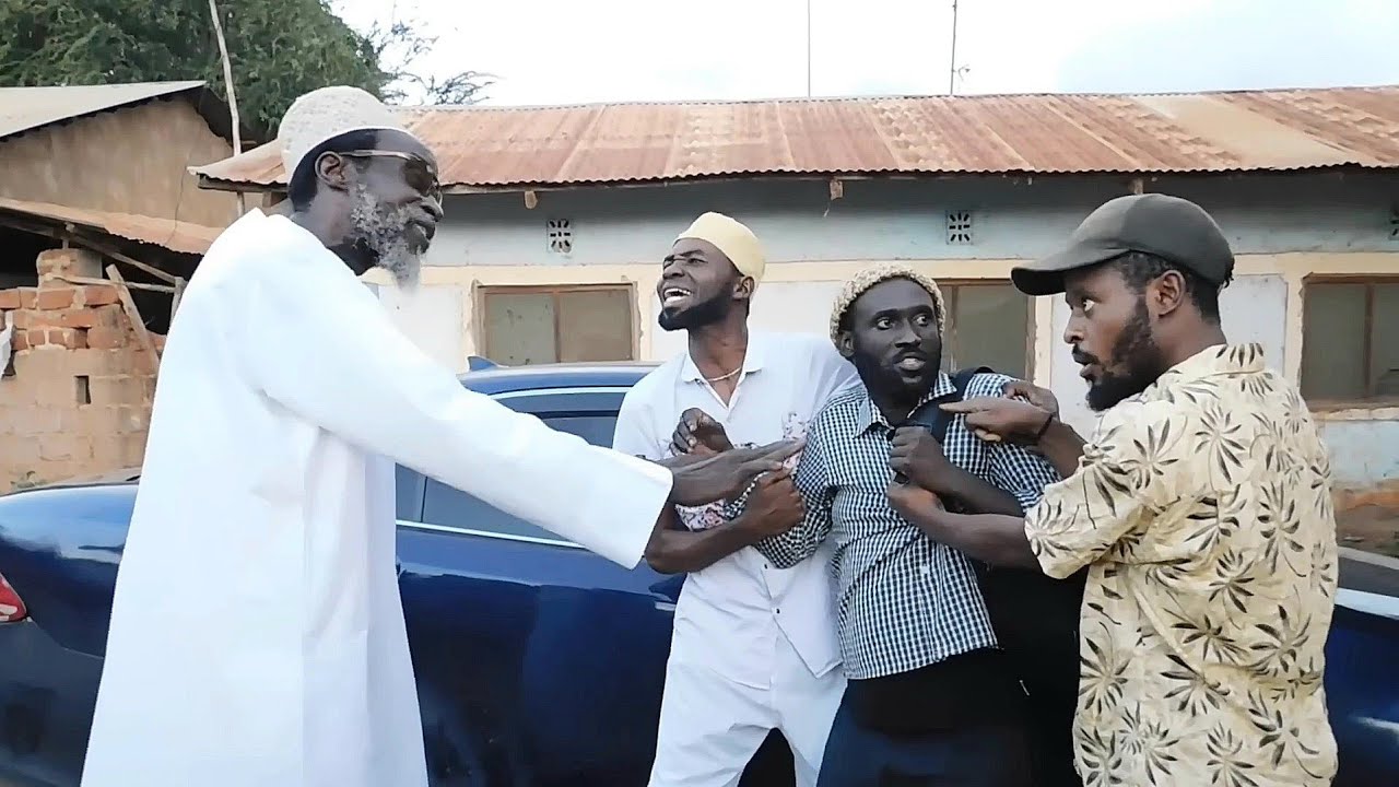 Mwizi Mskitini Akijifanya Muislamu Mpishi In African Home Like Bien..(#comedy #funny #fyp)