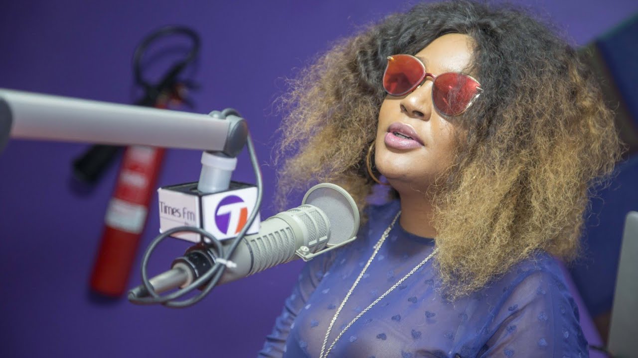 DIVA: SABABU YA KU-KISS na ALIKIBA, Nililia SANA kwa SIKU Mbili,Nilimtumia UJUMBE huu Heri Muziki.P2