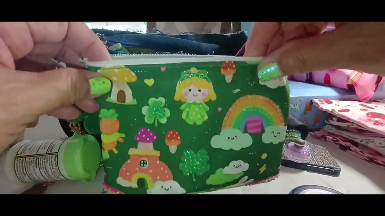 Что в моей сумке для всякой всячины 🤩 и в мешочках, которые я сшила 😃💜