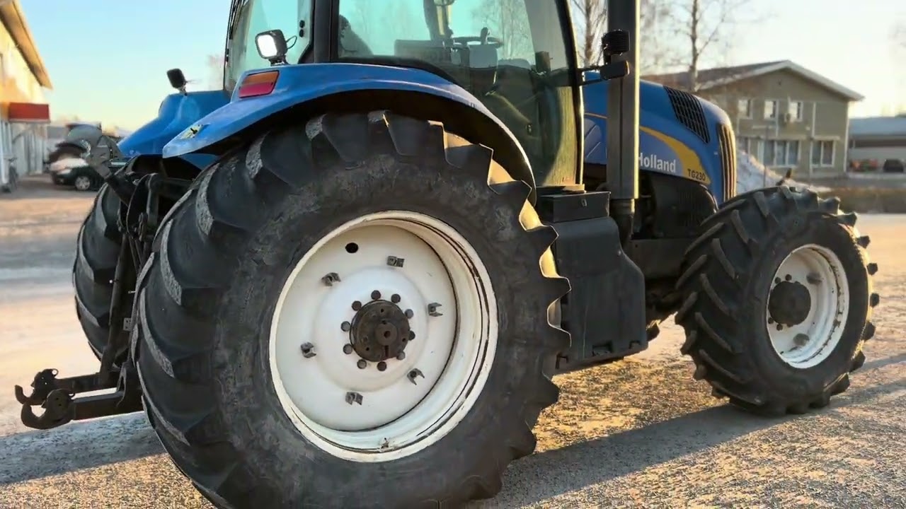 Huutokaupat.com myy! New Holland TG 230, 2004, 8.3 l, 11 742 h INTEXW,