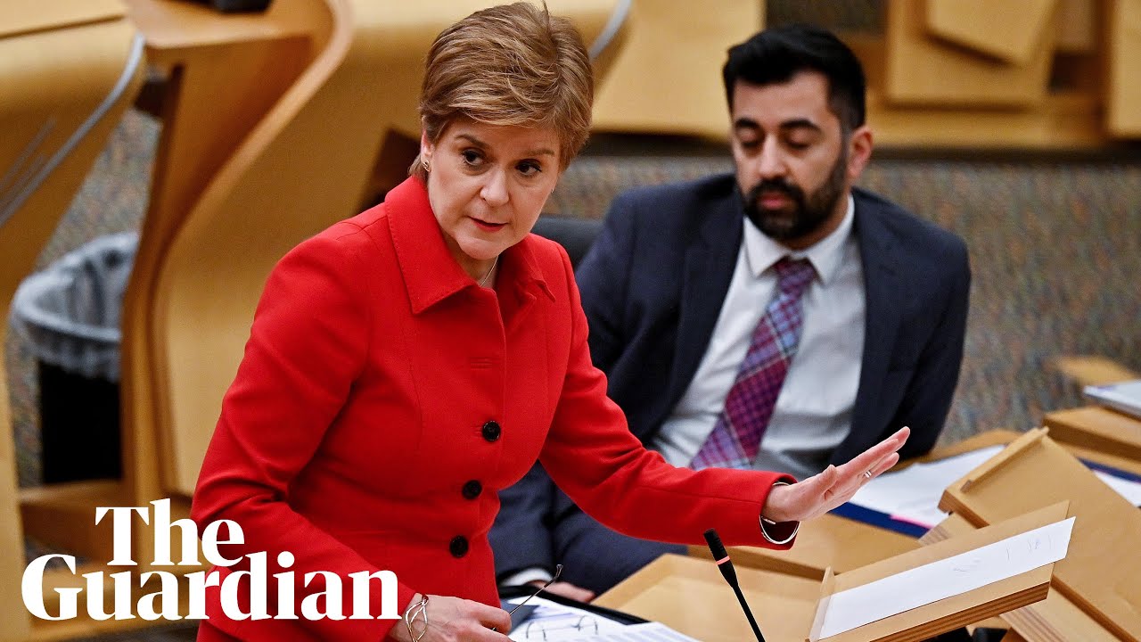 Nicola Sturgeon asks Scots to reduce contact with other households