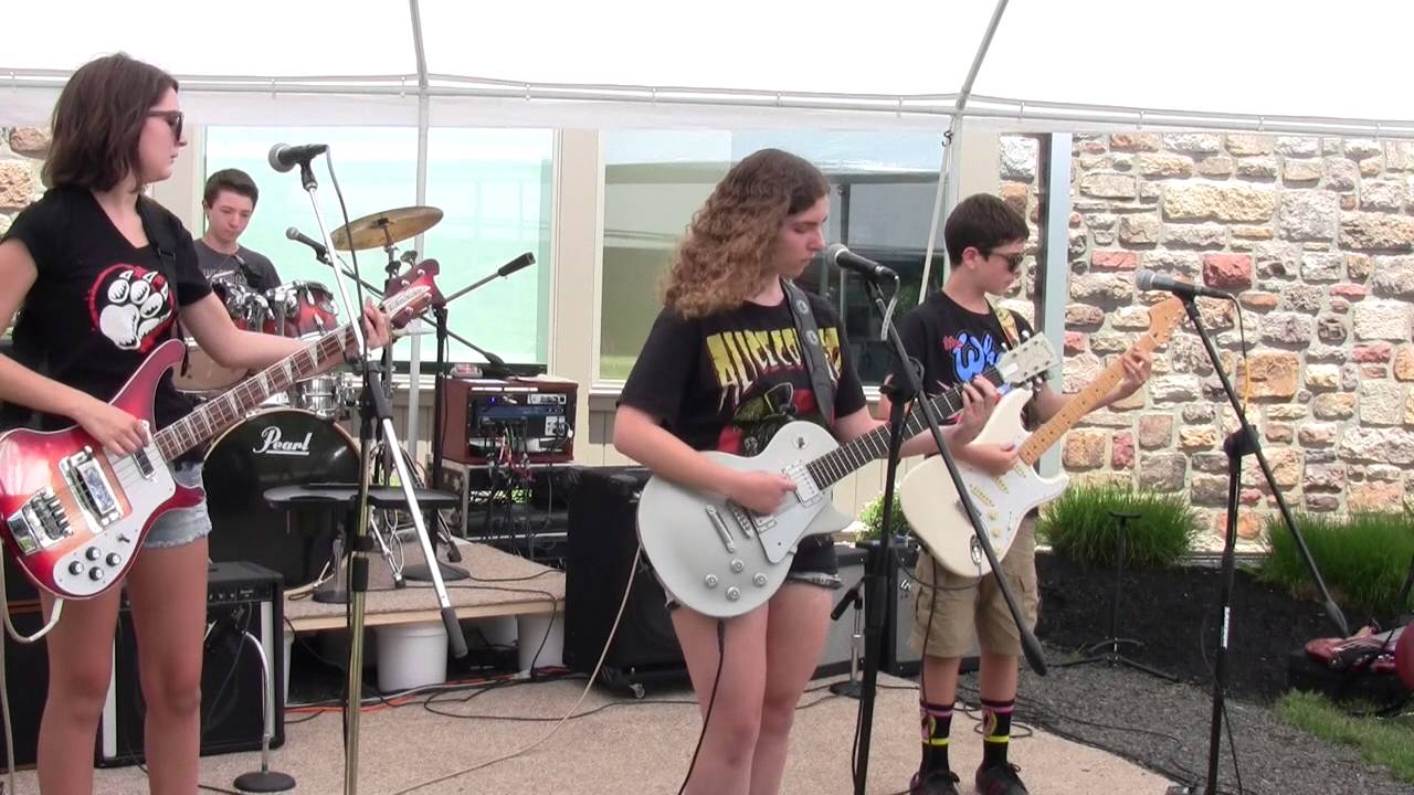 Curfew - Brain Stew,  Rock Band Showcase IV