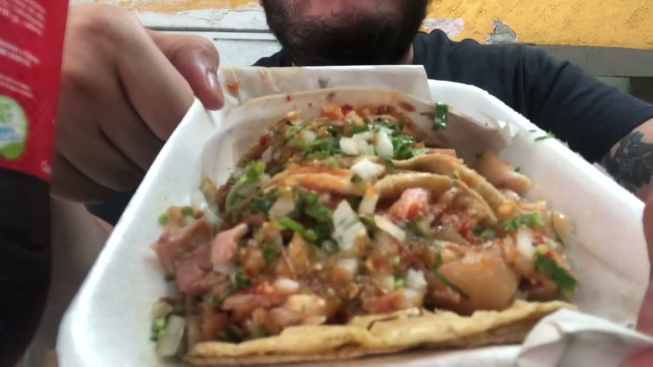 ASMR - COMIENDO TACOS DE CARNITAS