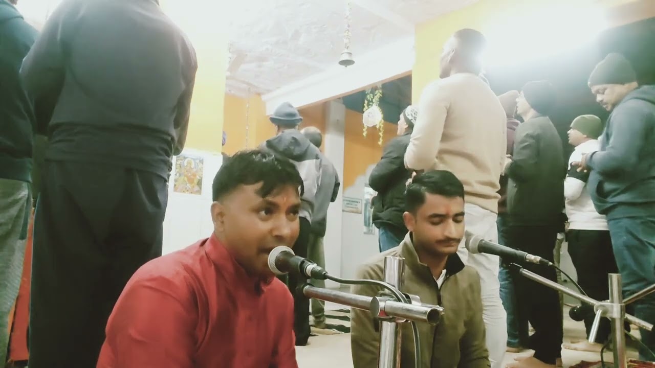 Aarati kije hanuman lala ki