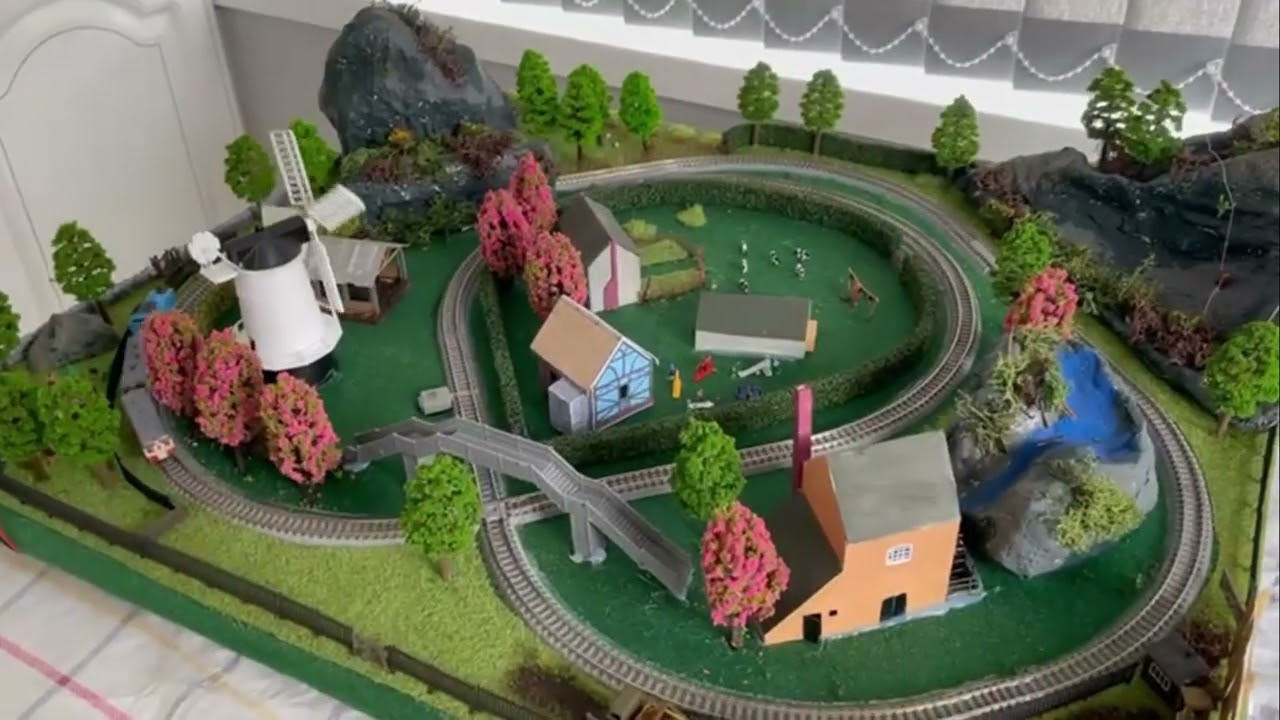 Miniature Z scale layout for Thomas the Tank on A2  size foam board