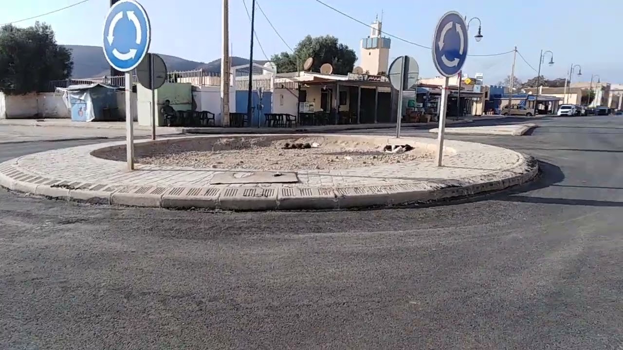 أخيرا تتمة مدخل بني بوفراح الطريق الرابطة بتارجيست والطريق الساحلي