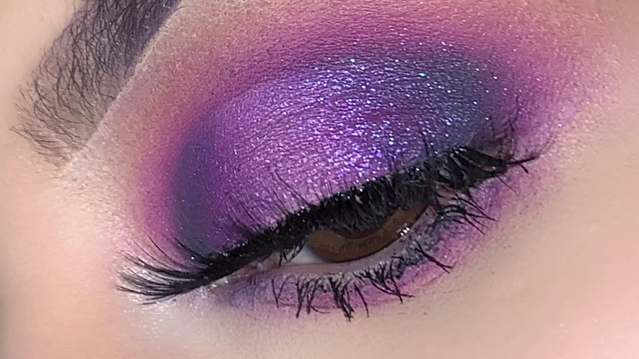 James Charles eyeshadow palette / purple eyeshadow galaxy look 👀