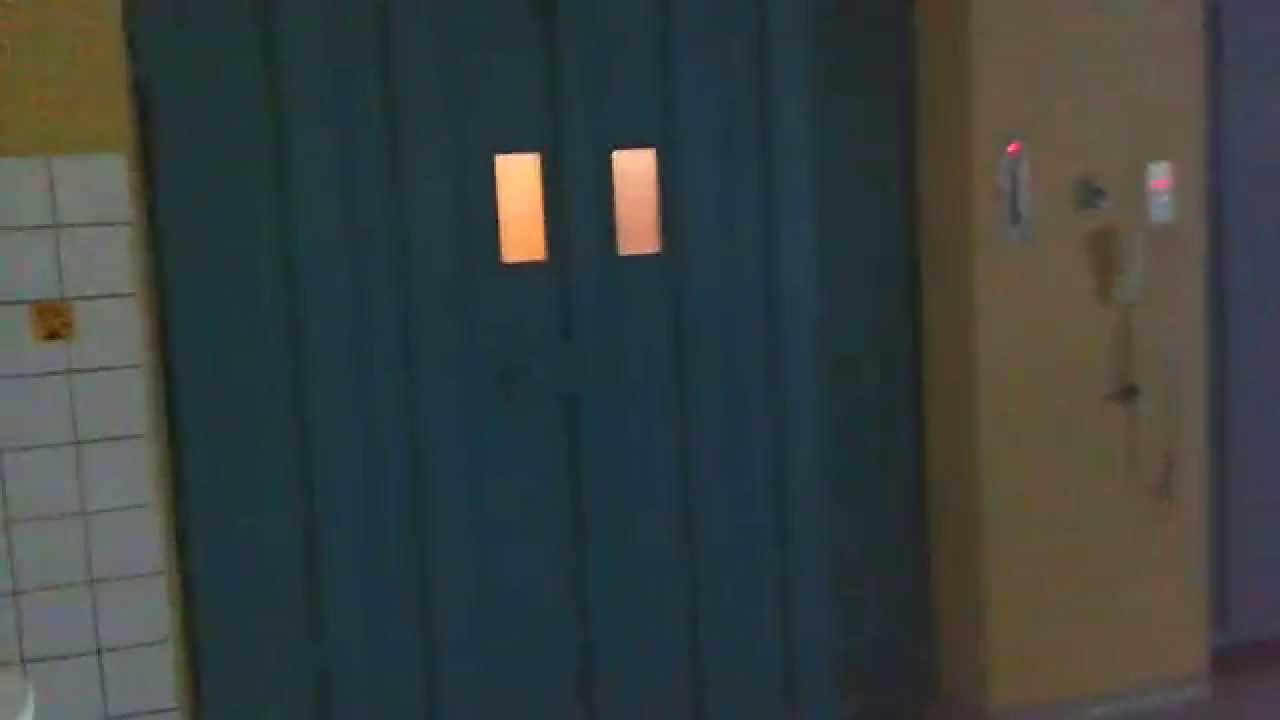 výtah s pákovým řízením