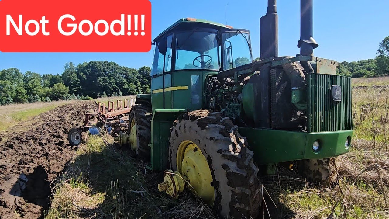 Dad got the 8640 John Deere stuck! NOT GOOD!
