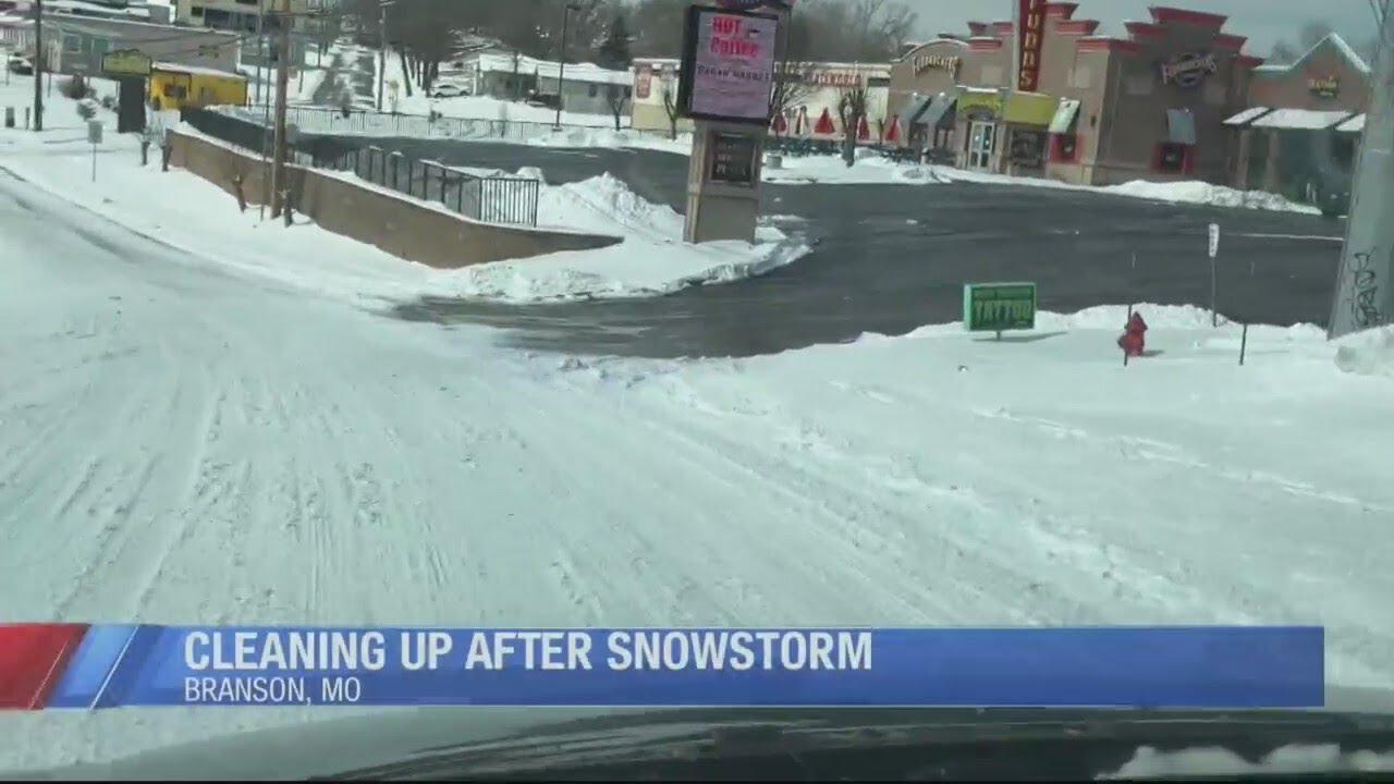 Branson sees 8.5 inches of snow as crews work to clear roads