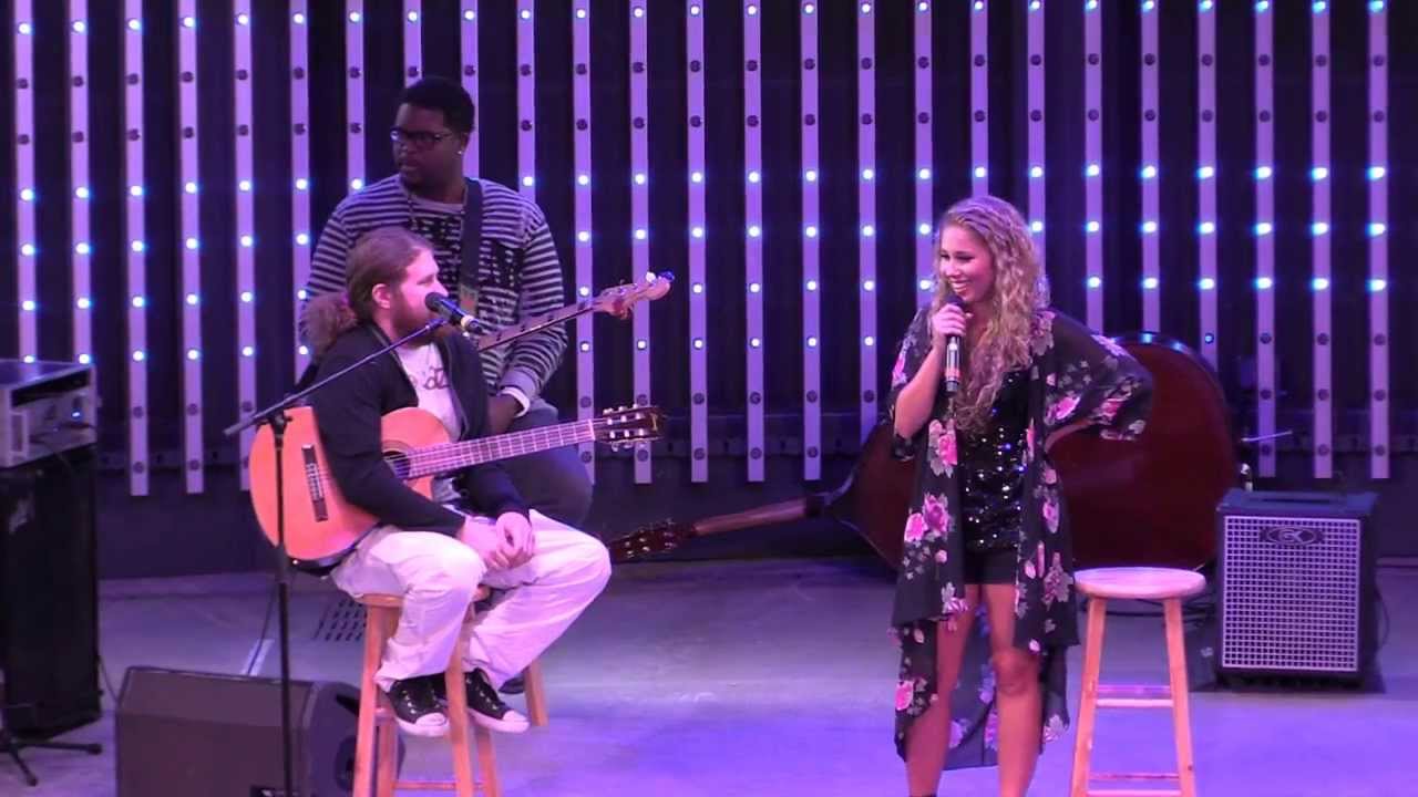 Haley Reinhart & Casey Abrams Performances @ CityWalk LA