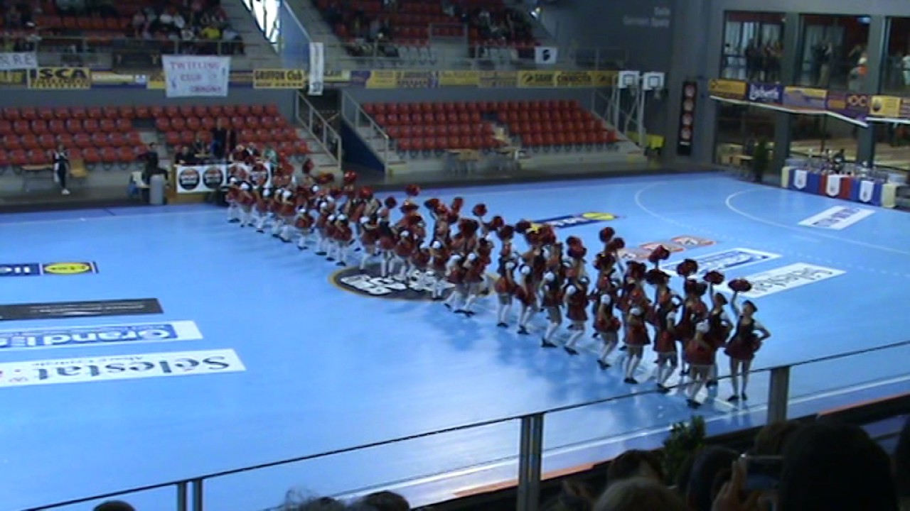 Givry Starlett Club - grande minime pompons - Grand National 2017