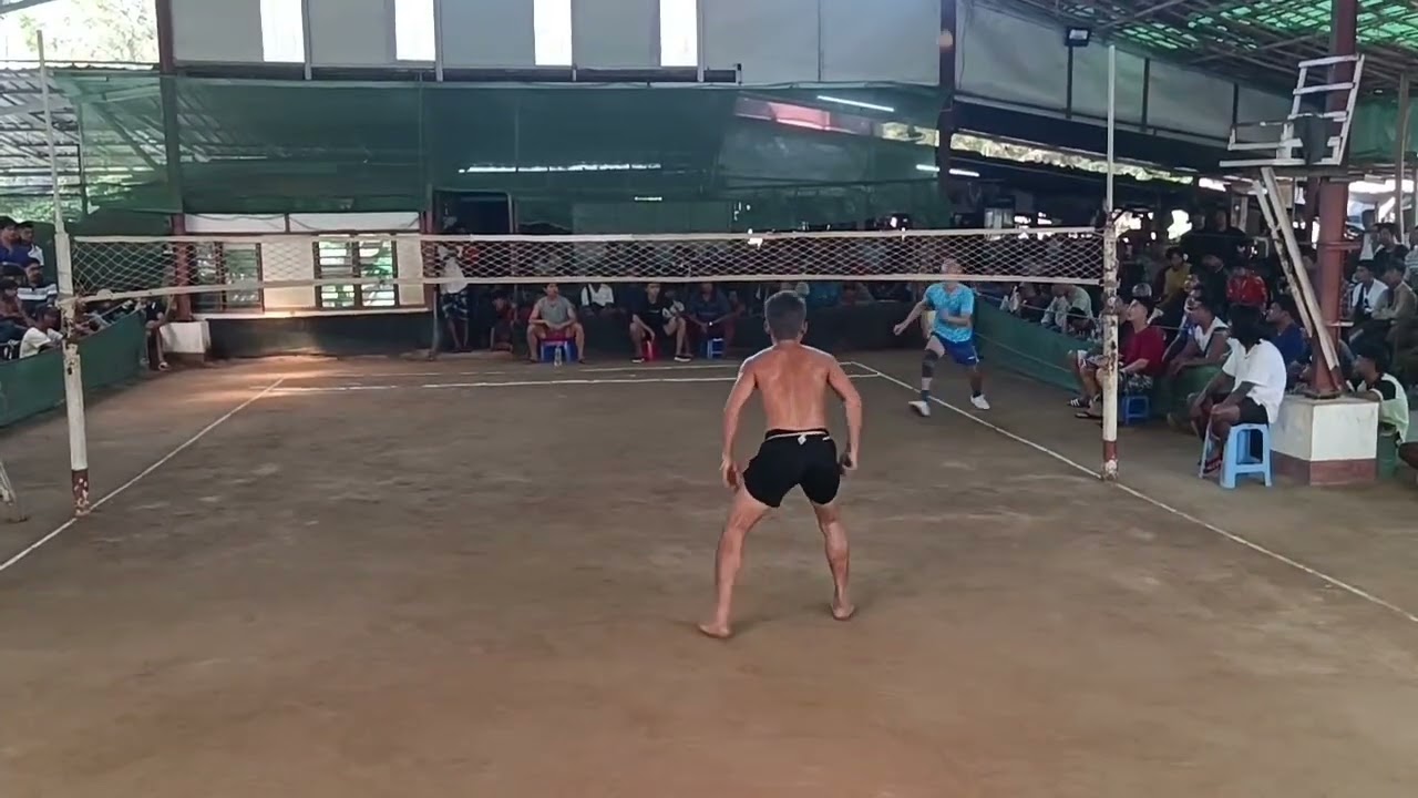 ကျောင်းဆရာ Vs ရာဇာကြီး