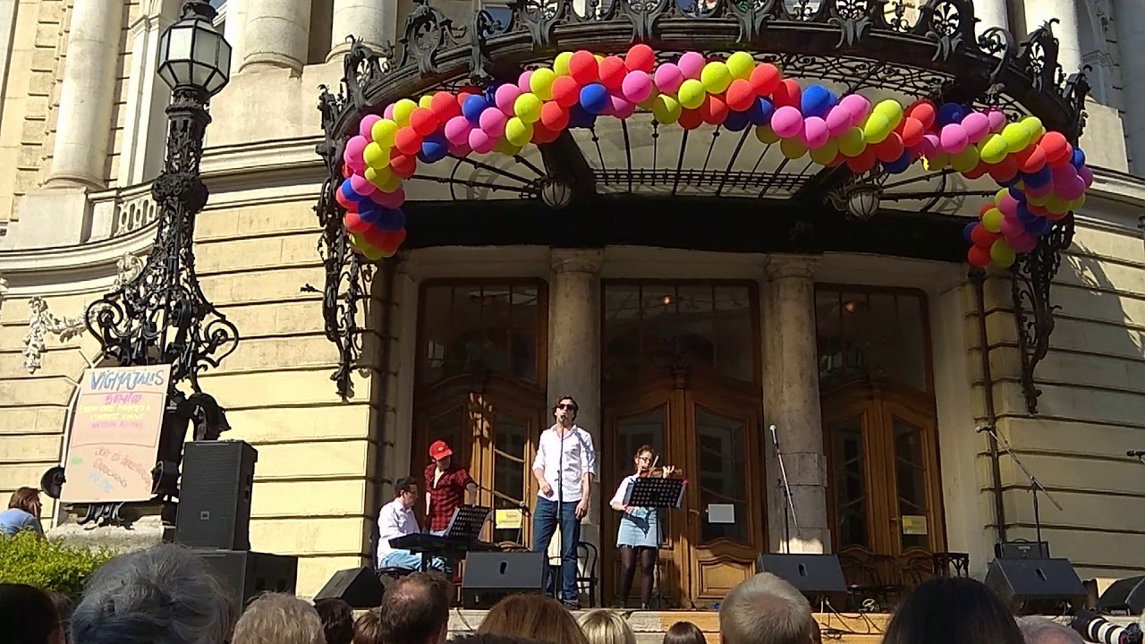 Szántó Balázs - By Strauss [George Gershwin] (live @ Vígmajális)
