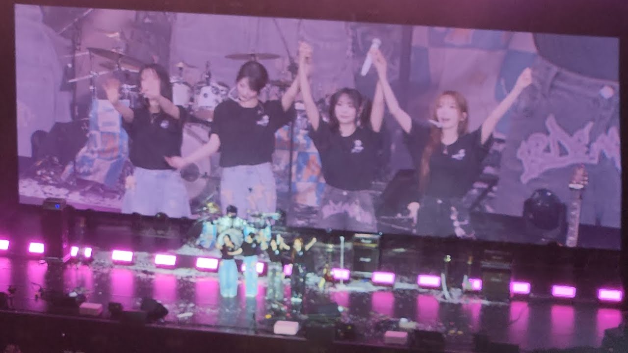 Make Our Highlight(불꽃놀이)安可曲與最後道別感謝，QWER 1ST WORLD TOUR ＜ROCKATION＞ in TAIPEI TICC 臺北國際會議中心，20260215