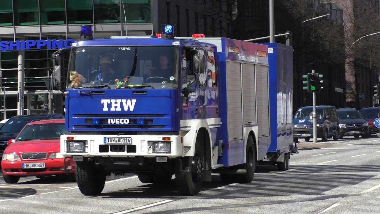 [Brand in Hausfassade] GKW 2 der 2. Bergung+ Anhänger 