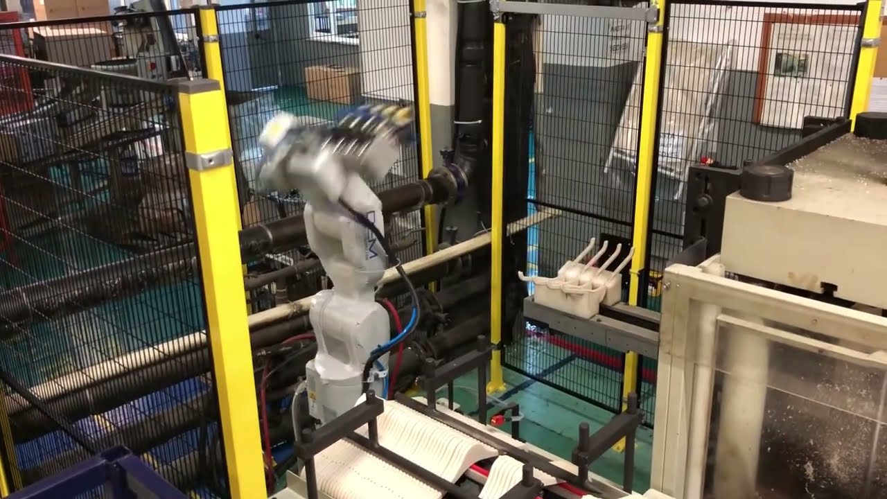 Dem Robotik - Plastik Askı Taşıma Robotu - Robotic Hanger Transfer Automation