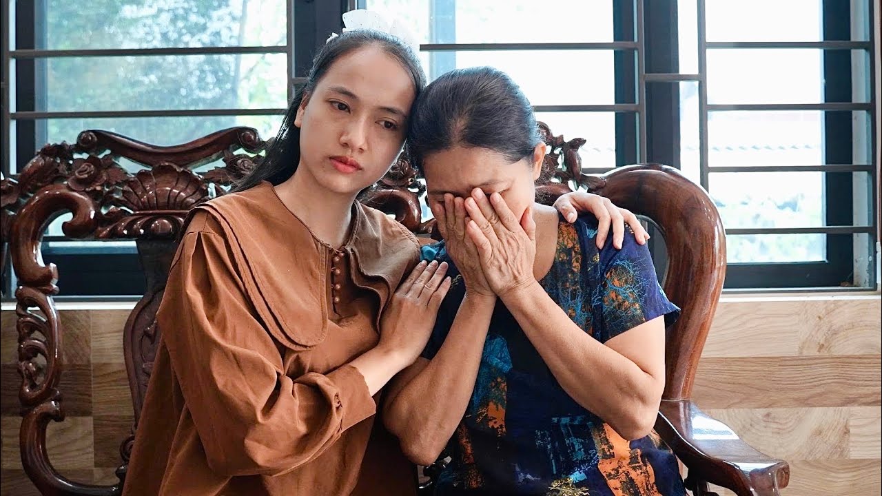 CEO David&rsquo;s Mother Breaks Down in Tears as Tieu San Stays by Her Side with Comfort and Endless Love