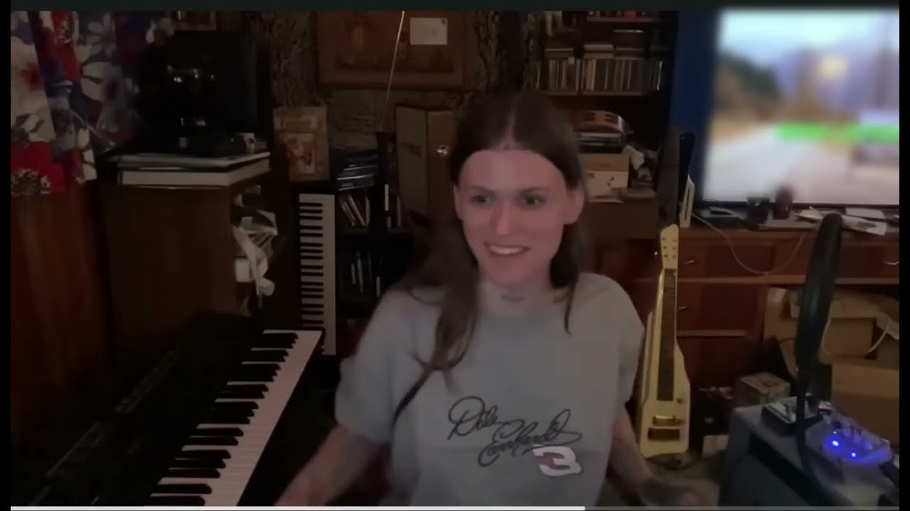 ethel cain [not] coked out, turning her hurdy-gurdy autistically (ASMR)