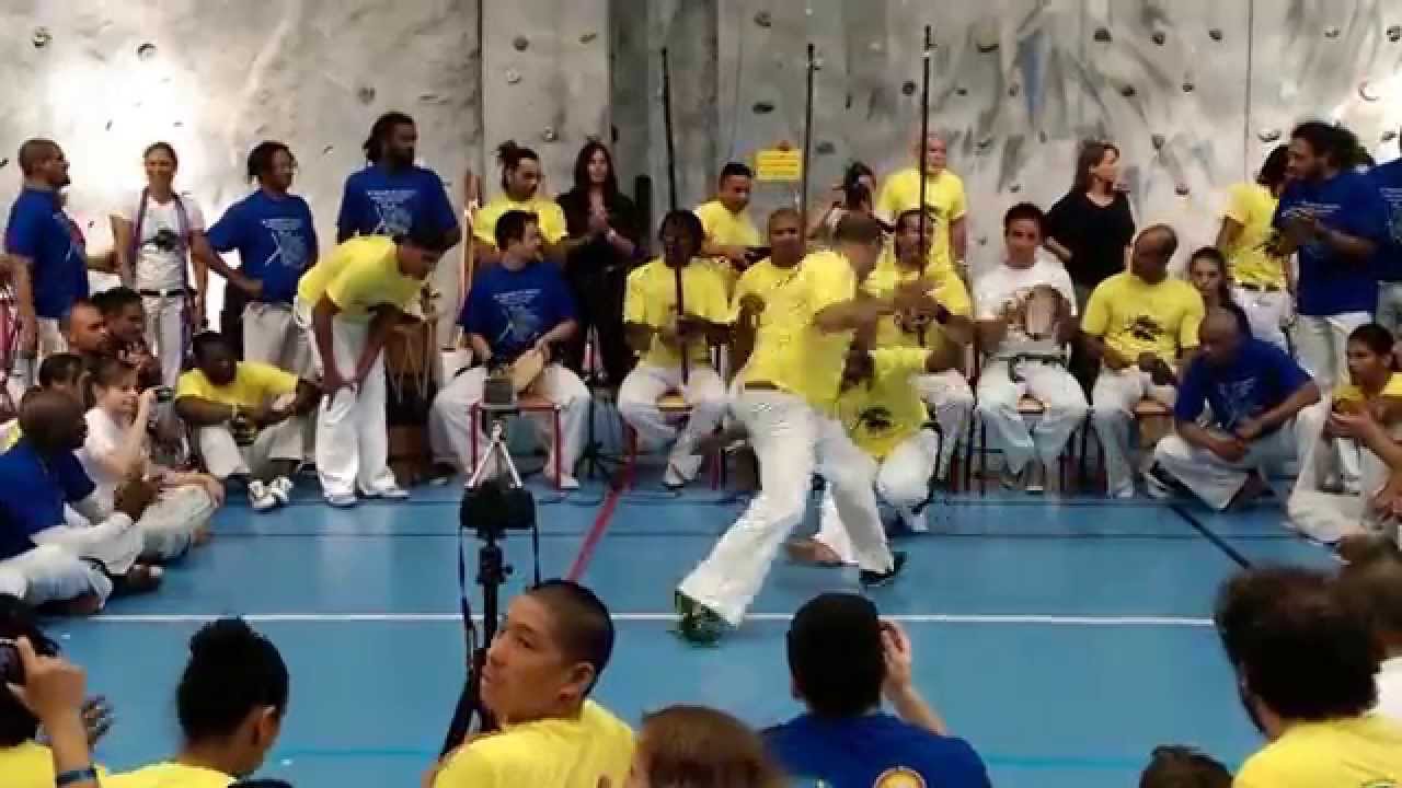 contre mestre Mascara 1 capoeira senzala 2014 mestre Torneiro  Batizado mestre Torneiro Ursula 2014
