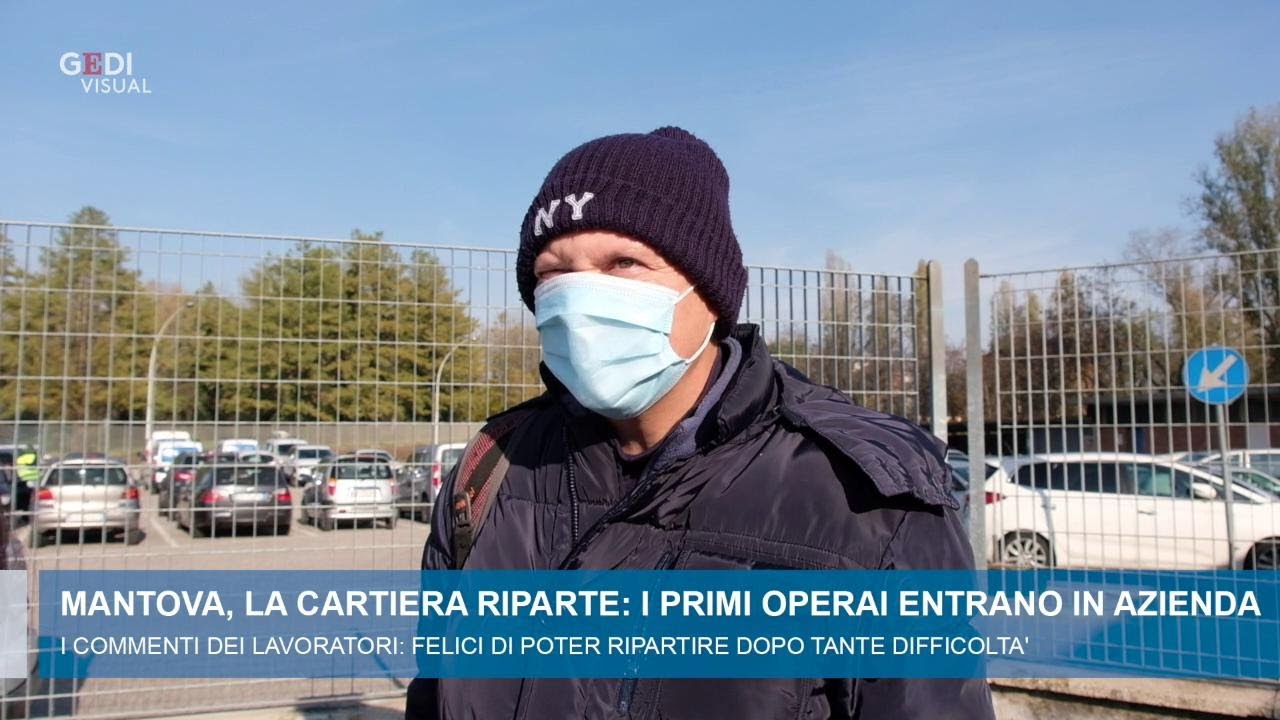 La cartiera di Mantova riparte: i primi operai entrano in azienda