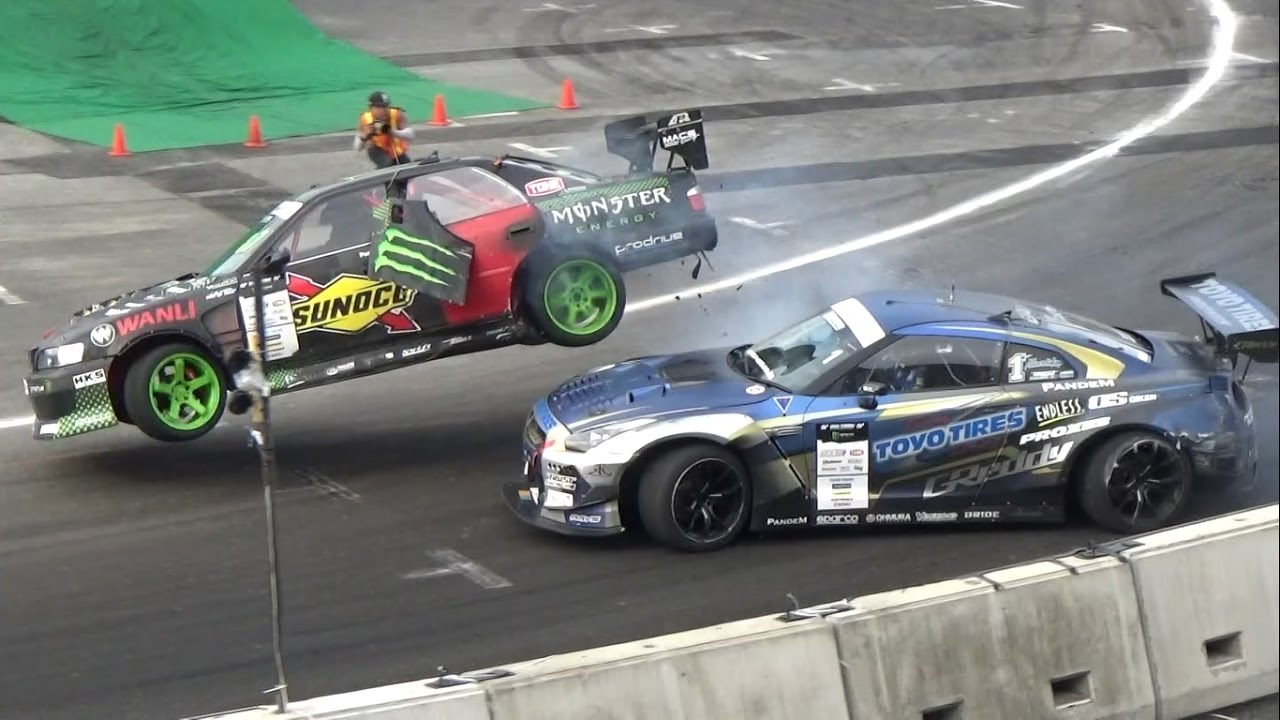 D1で川畑真人と斉藤太吾がクラッシュ! D1GP CHAMPION'S TOKYO DRIFT IN ODAIBA D1追走ドリームマッチ 2016